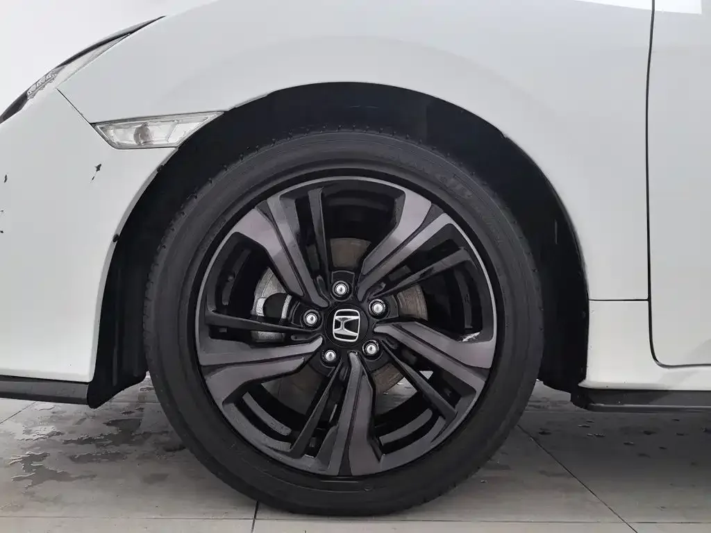 Honda Civic 2021 HATCHBACK 220TURBO CVT Trendy Cool — Фото автомобиля 17