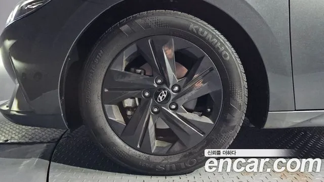 Hyundai Avante CN7 — Фото автомобиля 5