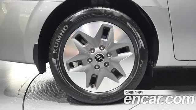 Hyundai Staria Staria L3.5 Tourer 11 мест — Фото автомобиля 5