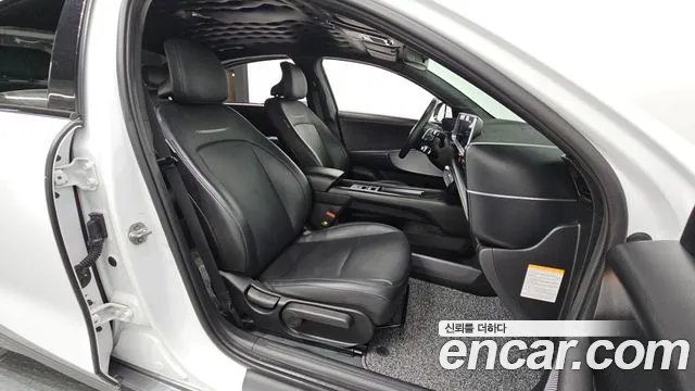 Hyundai Ioniq 6 — Фото автомобиля 11