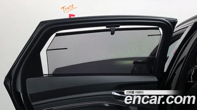 Audi e-tron — Фото автомобиля 29