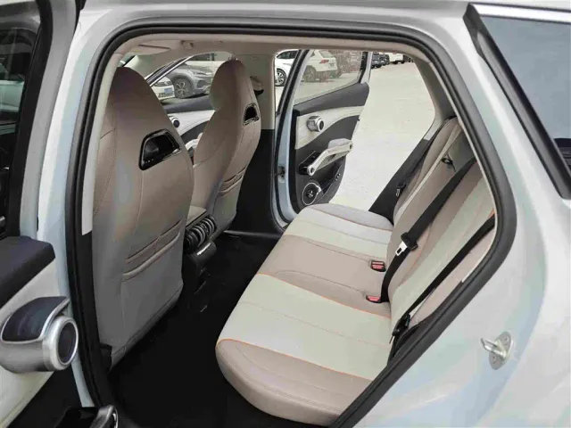BYD Yuan PLUS — Фото автомобиля 7