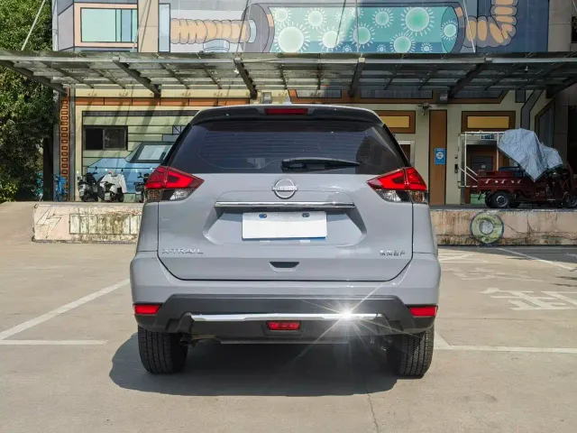 Nissan X-Trail — Фото автомобиля 8
