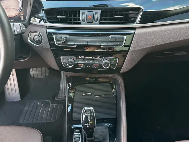 BMW X1 — Фото автомобиля 14
