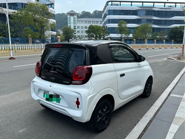 Roewe Clever — Фото автомобиля 5