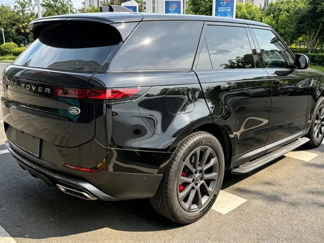 Land Rover Range Rover Sport — Фото автомобиля 4