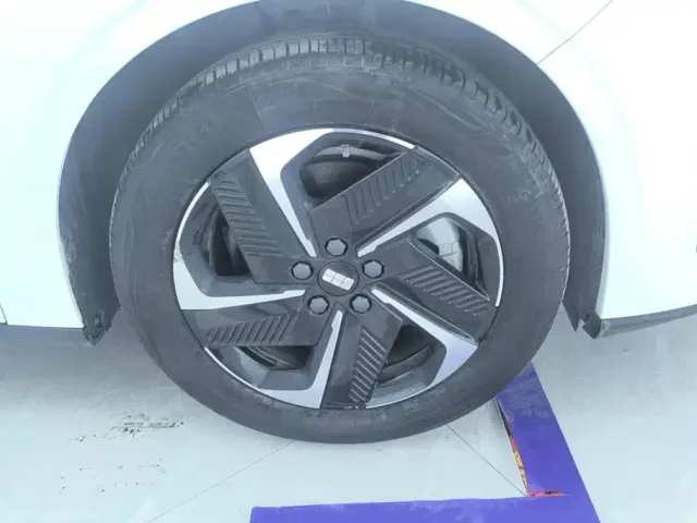 Geely Galaxy L6 — Фото автомобиля 6