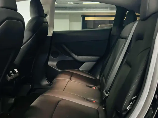 Tesla Model Y — Фото автомобиля 5