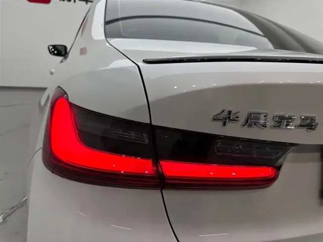 BMW 3 Series — Фото автомобиля 28