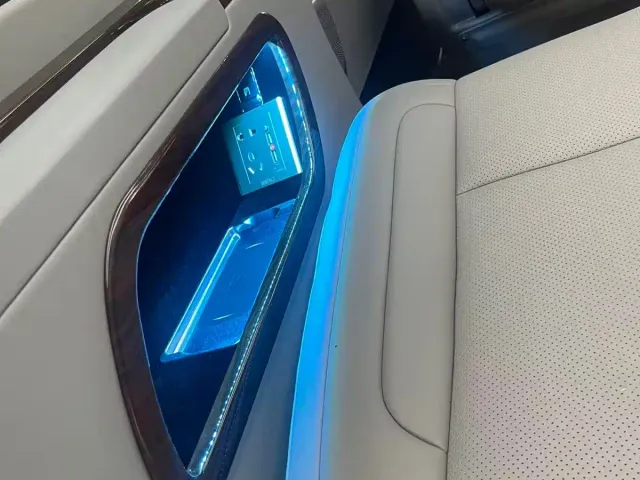 Toyota HIACE — Фото автомобиля 16