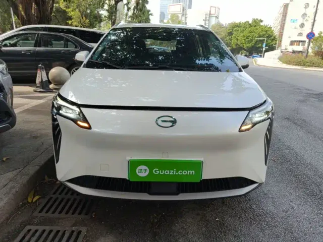 GAC Aion Y — Фото автомобиля 2
