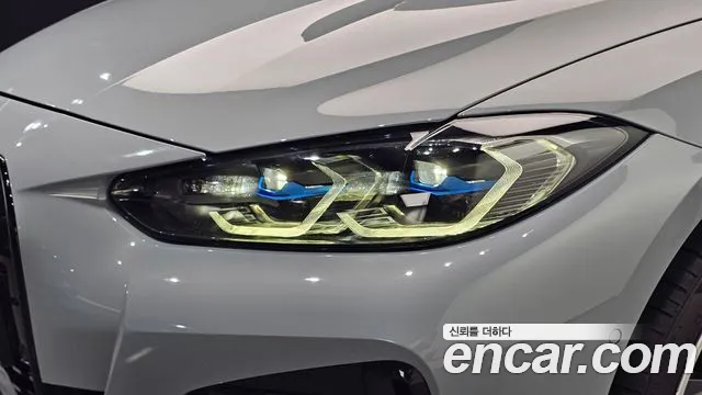 BMW i4 — Фото автомобиля 20