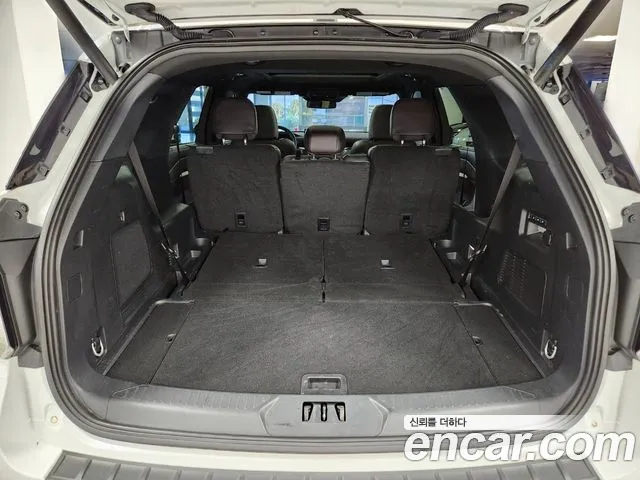 Ford Explorer 6th Gen — Фото автомобиля 19