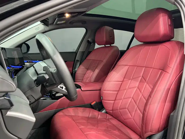 BMW 5 Series — Фото автомобиля 13