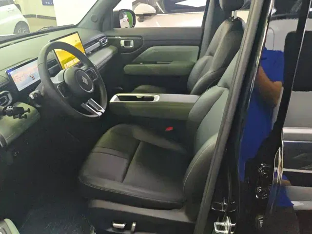 Baojun Yep Plus — Фото автомобиля 9