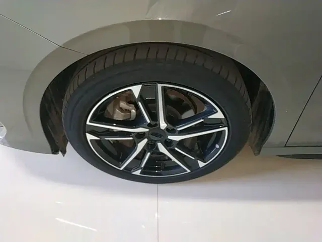 Geely Binrui — Фото автомобиля 22
