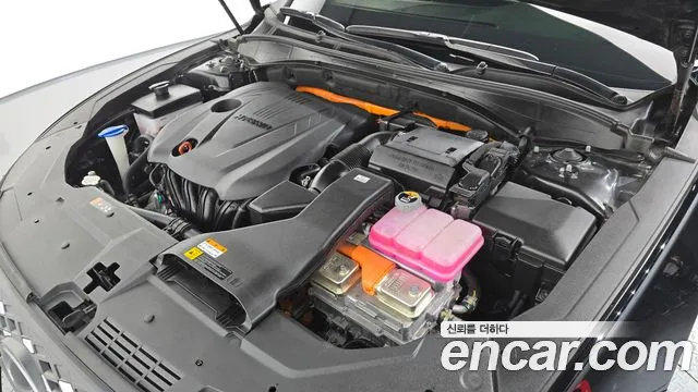 Hyundai Grandeur (New) Hybrid — Фото автомобиля 9