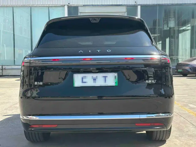 Aito M7 — Фото автомобиля 3