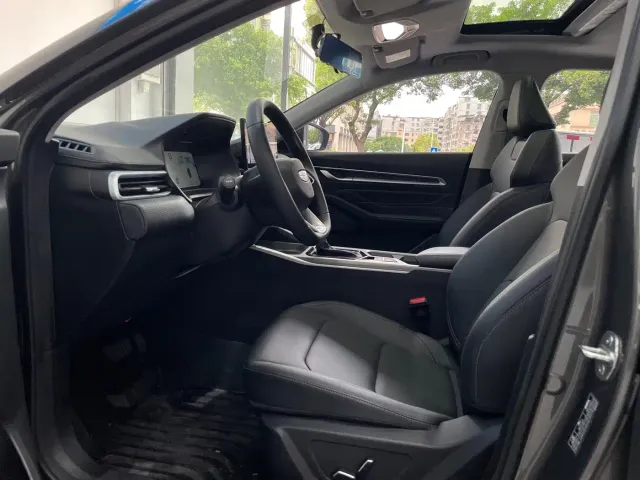 Geely Emgrand — Фото автомобиля 8