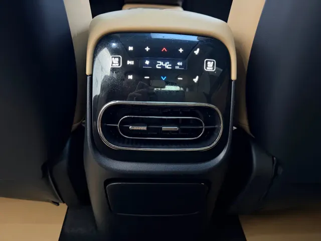 Leapmotor C11 — Фото автомобиля 13