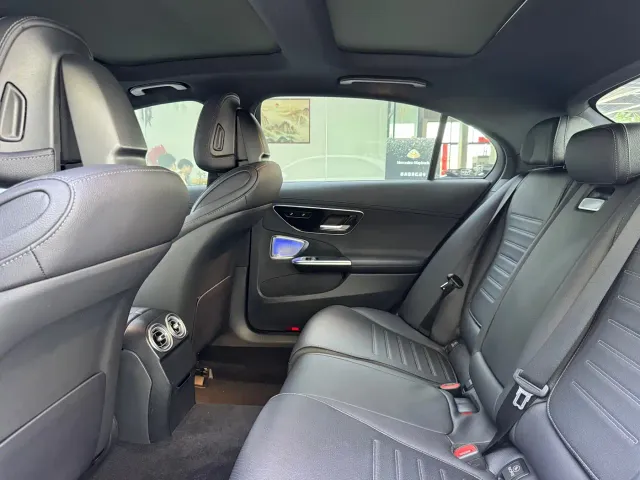 Mercedes-Benz C-Class — Фото автомобиля 6