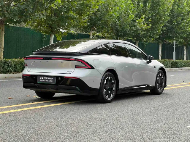 Xpeng P7+ — Фото автомобиля 7