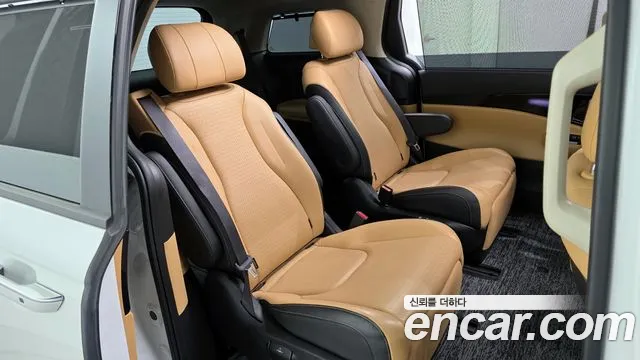 Kia Canival — Фото автомобиля 26