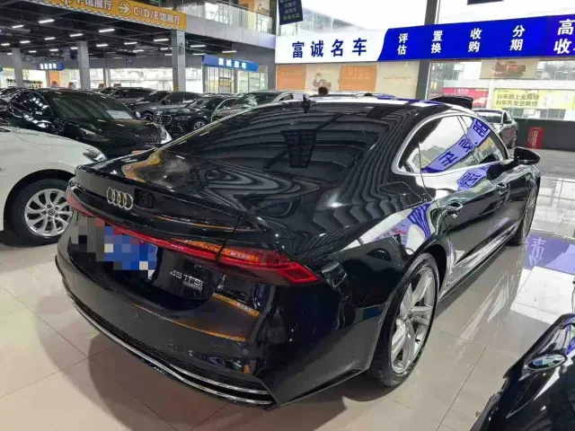 Audi A7L — Фото автомобиля 8