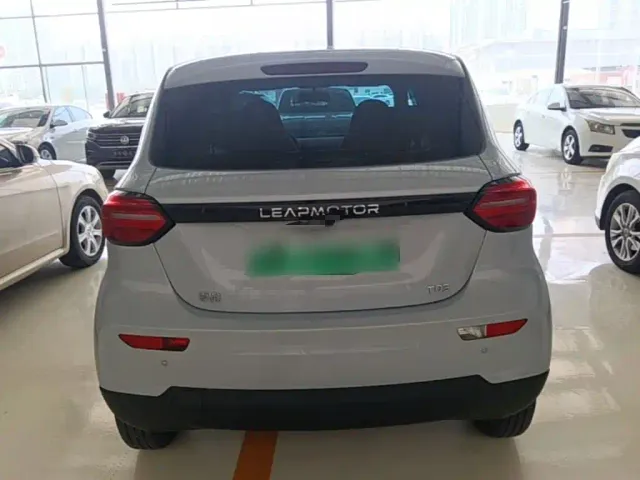 Leapmotor T03 — Фото автомобиля 5