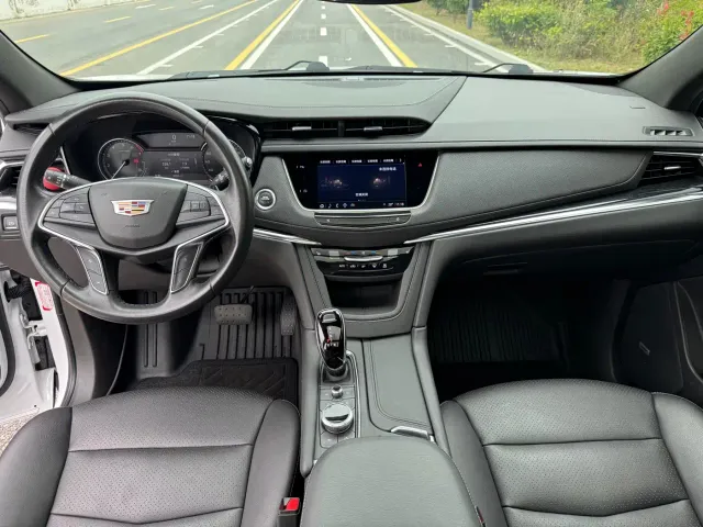 Cadillac XT5 — Фото автомобиля 11