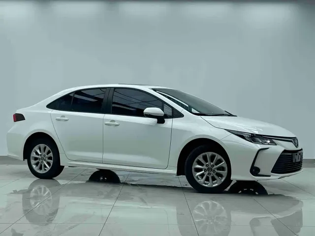Toyota Corolla — Фото автомобиля 2