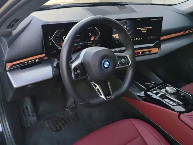 BMW i5 — Фото автомобиля 6