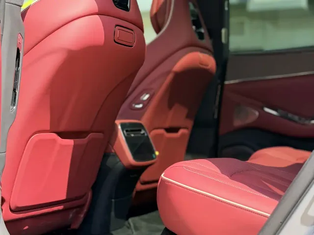 Denza Z9GT — Фото автомобиля 10