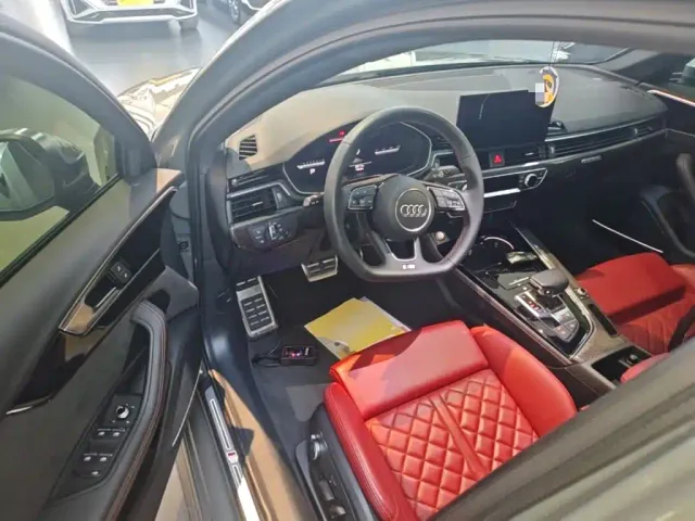 Audi S4 — Фото автомобиля 15