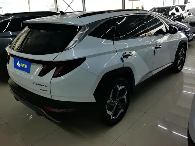 Hyundai Tucson — Фото автомобиля 3