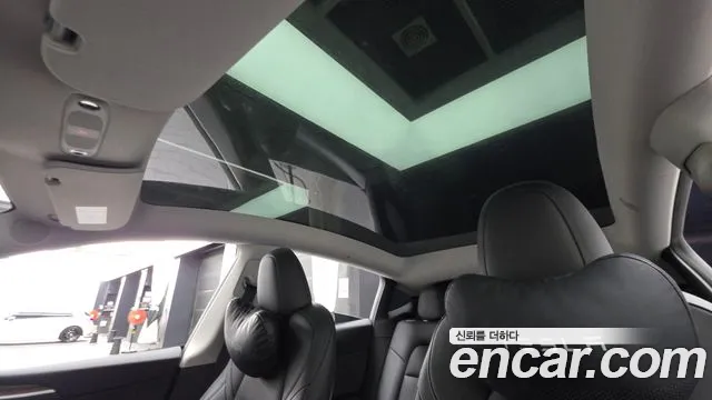 Tesla Model Y — Фото автомобиля 24