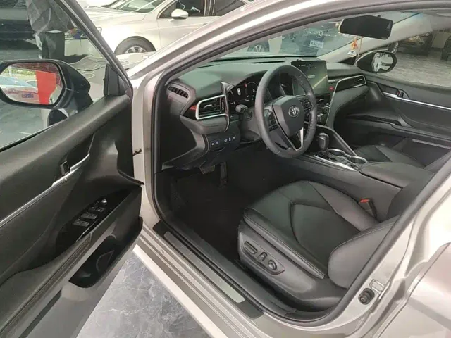 Toyota Camry — Фото автомобиля 15
