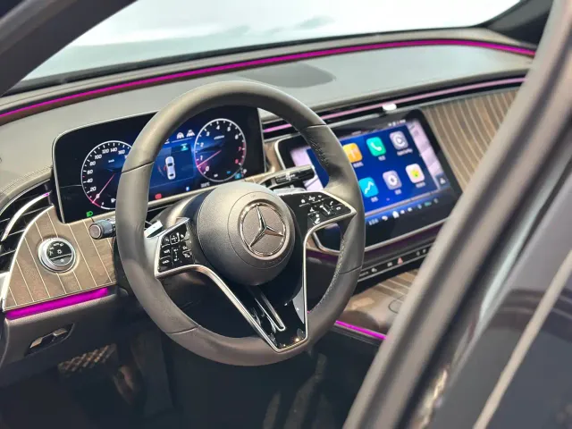 Mercedes-Benz E-Class — Фото автомобиля 6