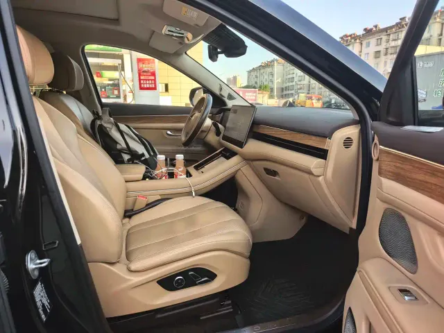 Aito M7 — Фото автомобиля 5