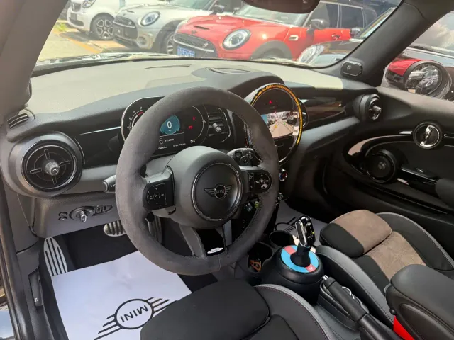 MINI Hatch — Фото автомобиля 12