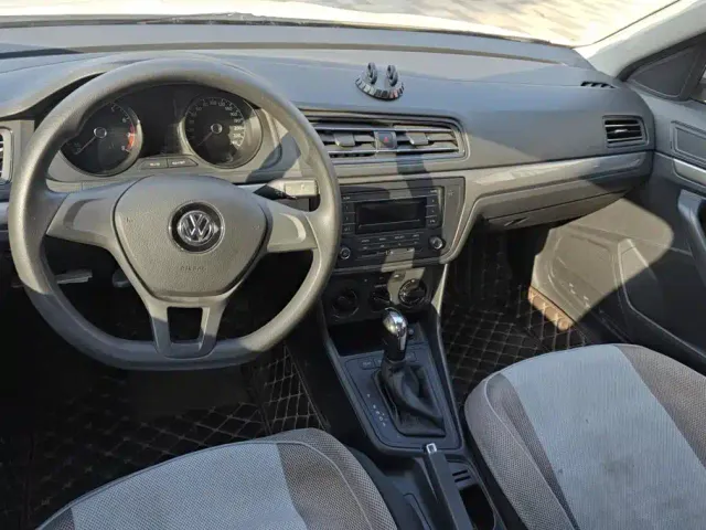 Volkswagen Lavida — Фото автомобиля 11