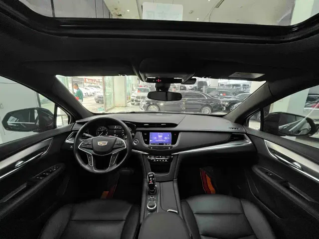 Cadillac XT5 — Фото автомобиля 14