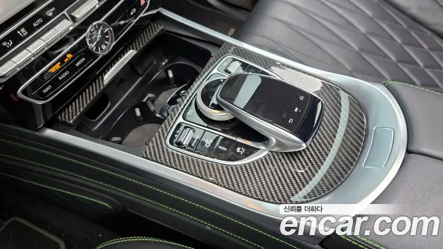 Mercedes-Benz G-Class — Фото автомобиля 16