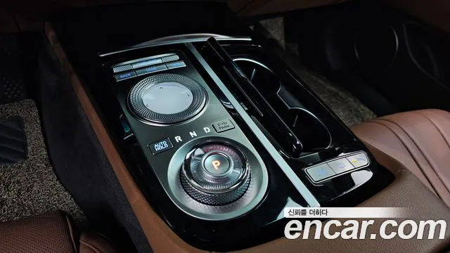 Genesis G80 Бензин 2.5 турбо AWD — Фото автомобиля 8