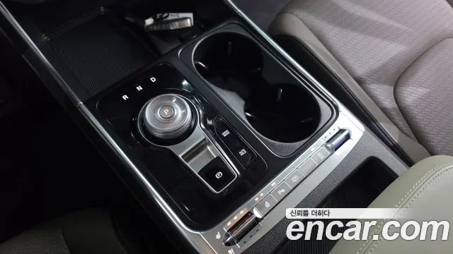 Kia Carnival 4th Gen — Фото автомобиля 12