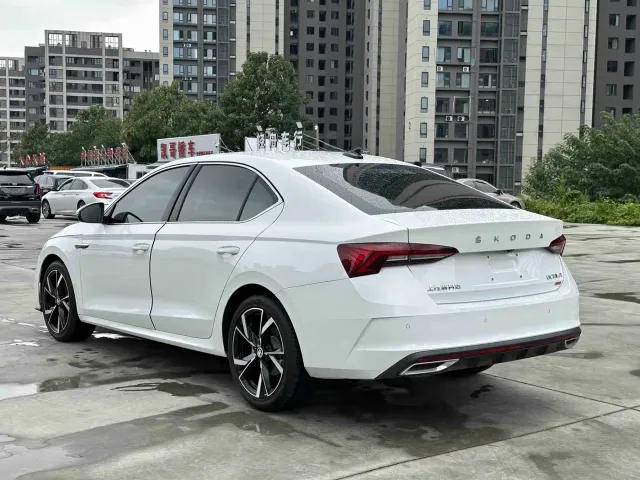 Skoda Octavia — Фото автомобиля 4