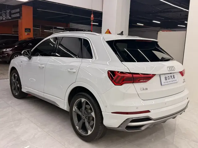Audi Q3 — Фото автомобиля 4