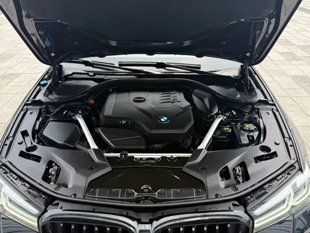 BMW 5 Series — Фото автомобиля 17