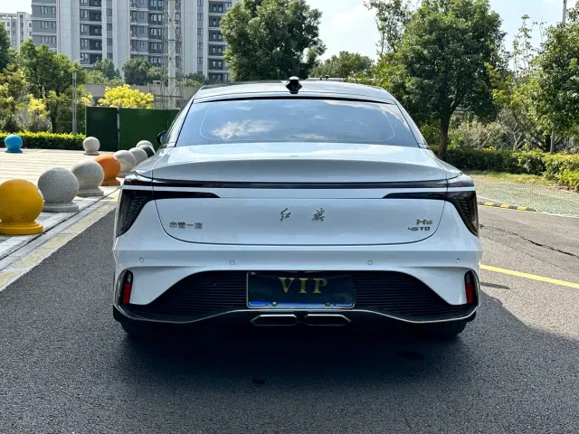 Hongqi H6 — Фото автомобиля 9