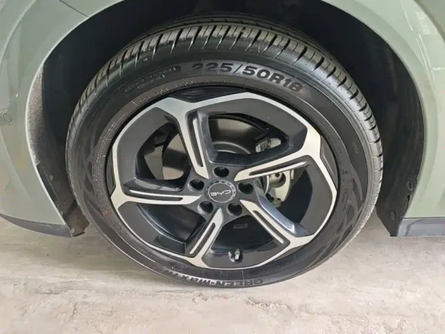 BYD Seal 06 GT — Фото автомобиля 22